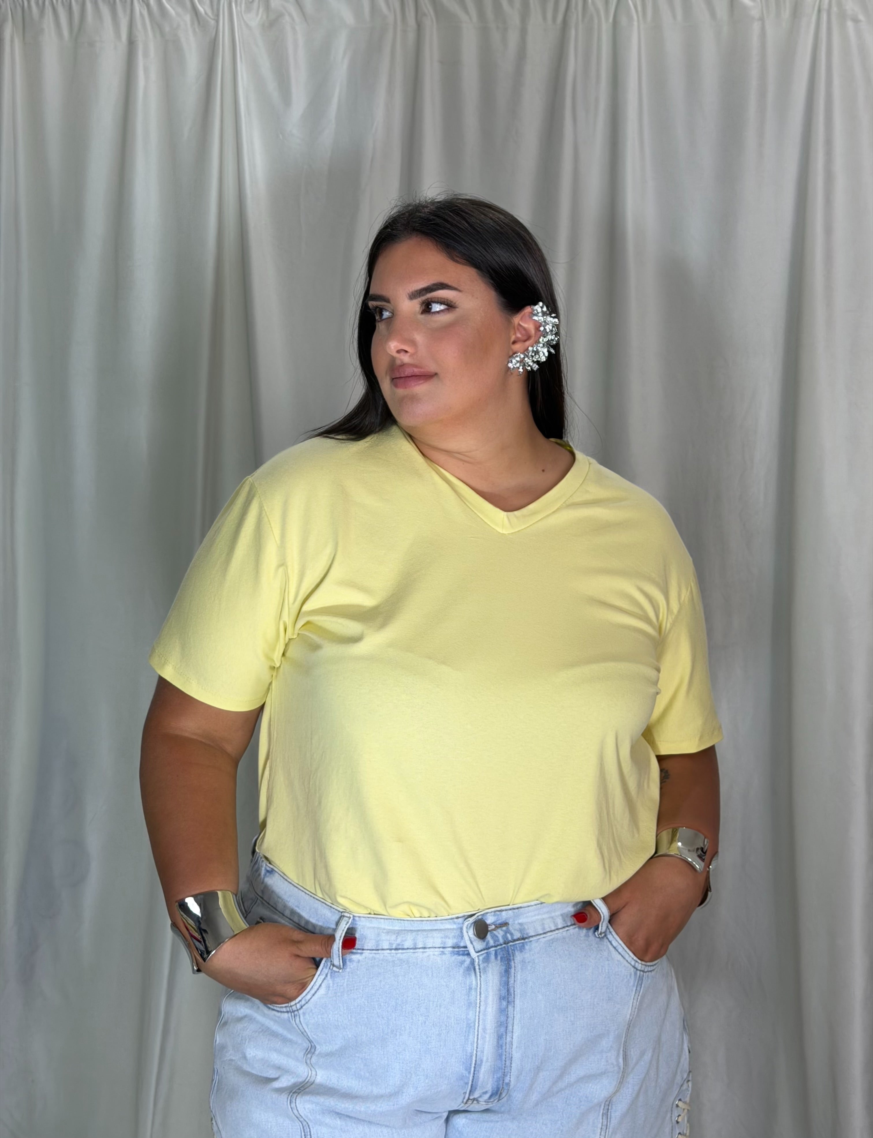 T-shirt basic scollo a V gialla