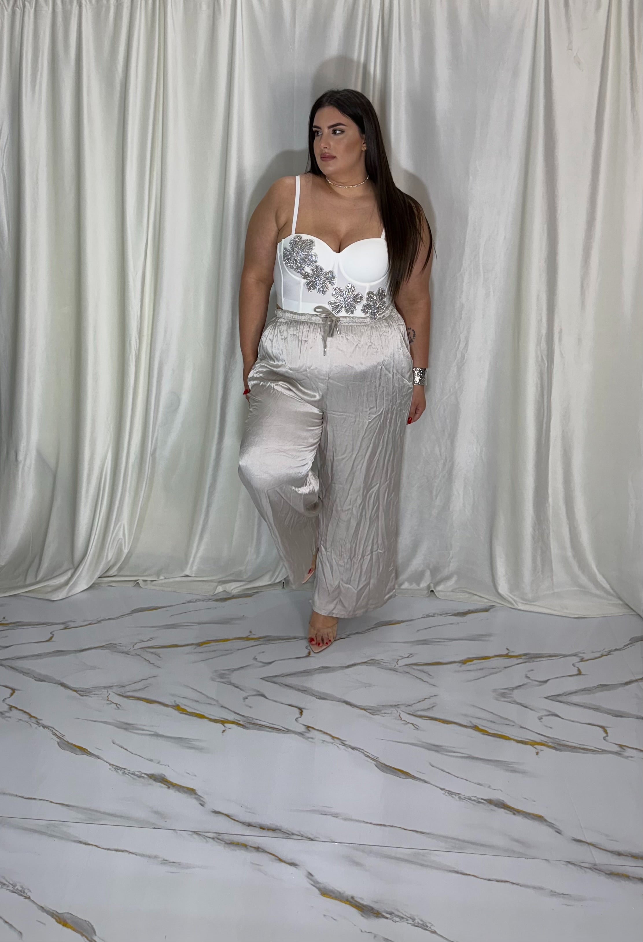 Pantalone satin grigio