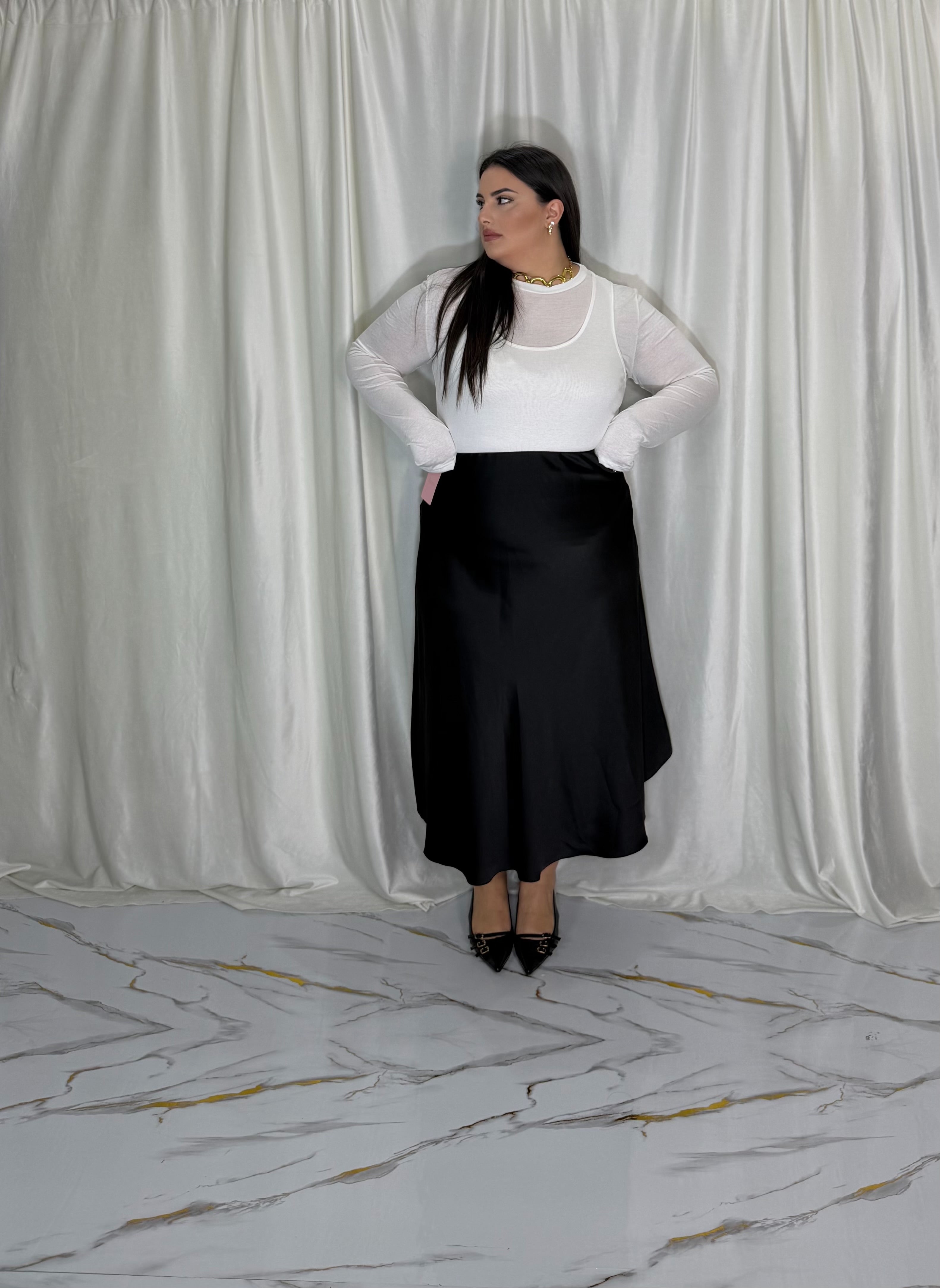 Gonna in raso Maria nera